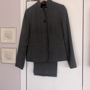 Grey 2 piece lined wool suit- Cassis